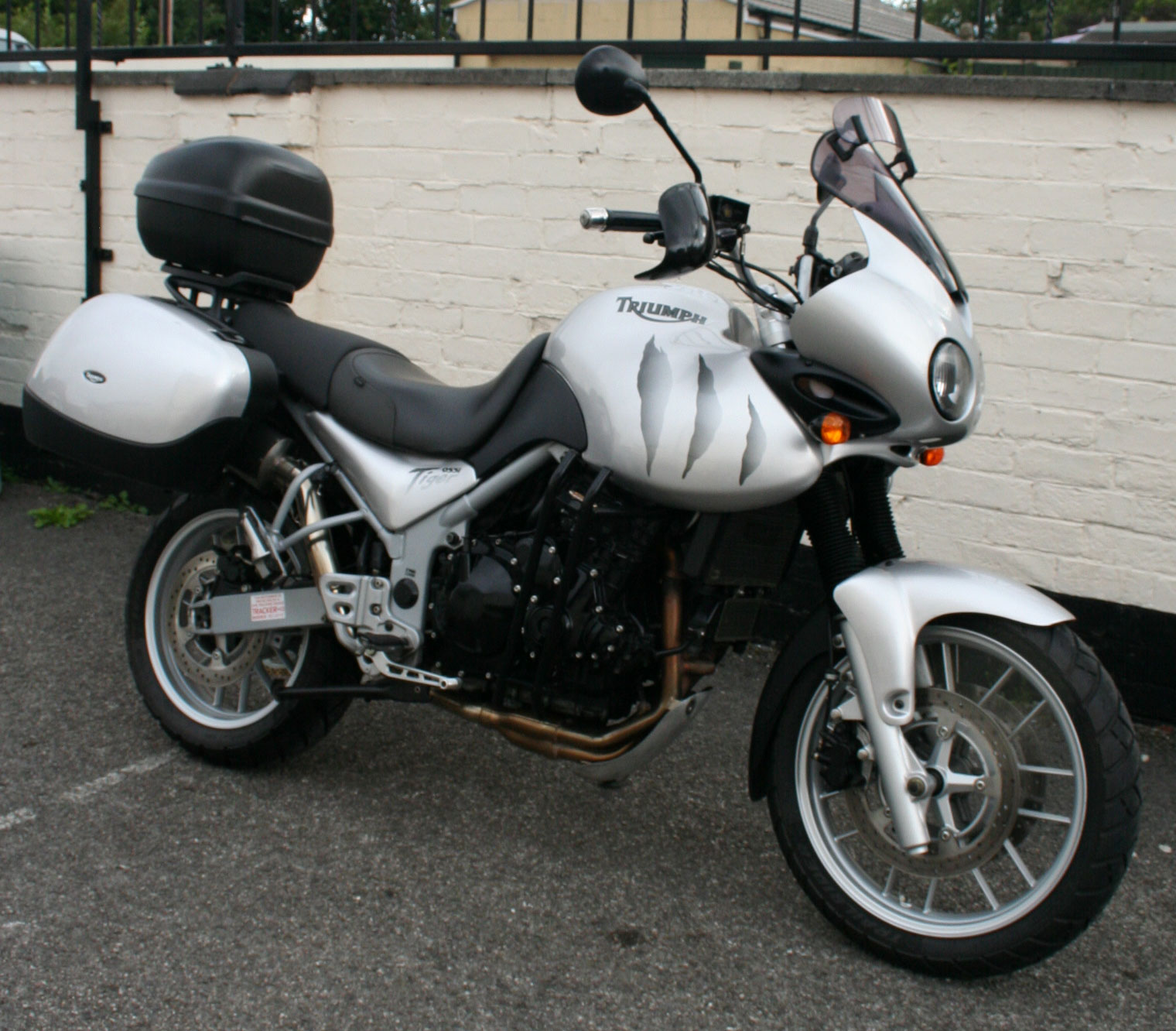 triumph tiger 955i for sale uk
