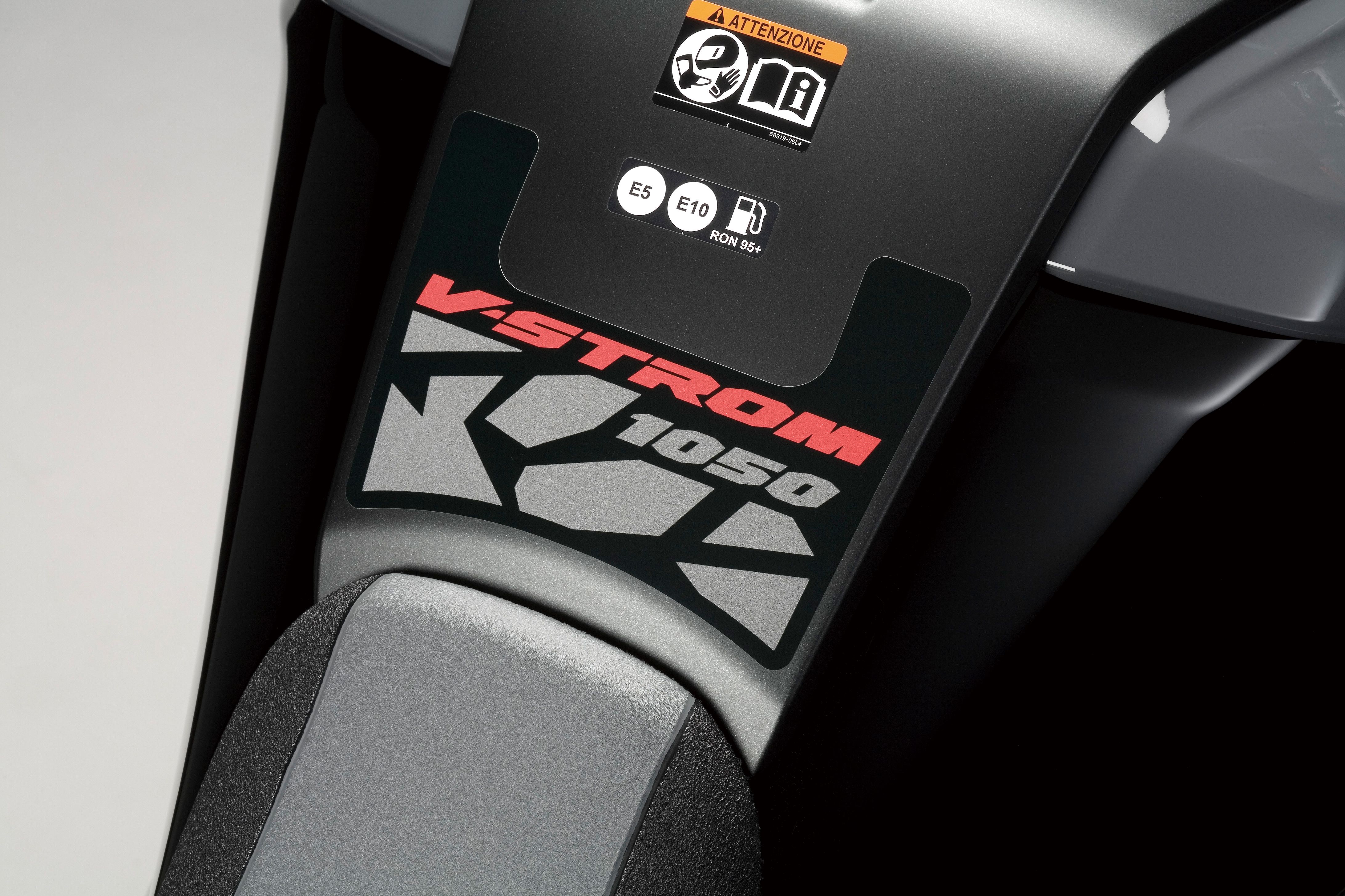Resin Bike Motorsticker Compatibel met Suzuki V-Strom 1050 2020. Handbeschermingsbescherming Tegen Stoten en Krassen. Complete 3D Hars Stickerkit - Motor Gadgets