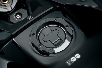 Suzuki GSX-S1000 GX Large Tank Bag - Ring Fixation | Free UK Delivery from Two Wheel Centre Mansfield Ltd