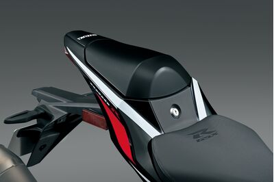 Suzuki GSX-R1000 Rear Seat Tail Cover - Black | Two Wheel Centre Mansfield Ltd