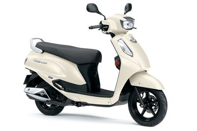 NEW Suzuki Address 125 - Pearl Grace White (Q1S) | New Suzuki Scooters | Two Wheel Centre Mansfield Ltd