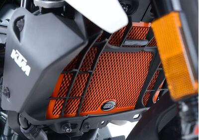 R&G Radiator Guard for KTM 125 Duke/200 Duke (2011-2023) | R&G Radiator Guards from Two Wheel Centre Mansfield Ltd