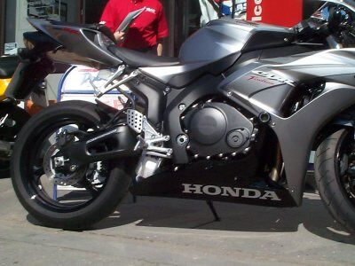 R&G Crash Protectors - Honda CBR1000RR Fireblade (2004-2007) | Free UK Delivery