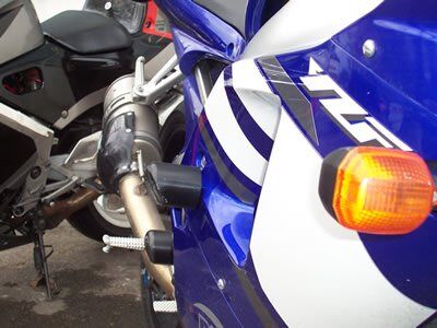 R&G Crash Protectors - Yamaha YZF-R1 (2000-2001) | Free UK Delivery