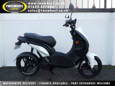 Peugeot E-Ludix Electric Scooter | Two Wheel Centre Mansfield Ltd
