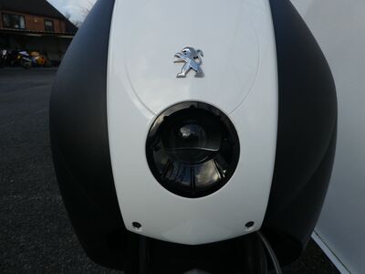 Peugeot E-Ludix Electric Scooter | Two Wheel Centre Mansfield Ltd