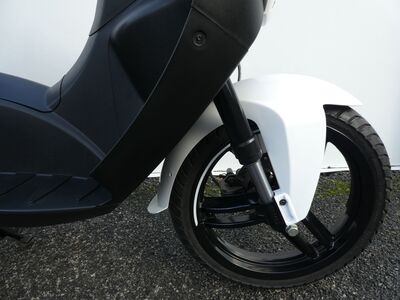 Peugeot E-Ludix Electric Scooter | Two Wheel Centre Mansfield Ltd