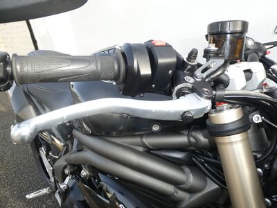 Triumph Speed Triple 1050 S ABS | Two Wheel Centre Mansfield Ltd