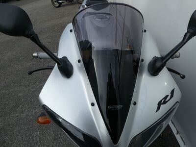 Yamaha YZF-R1 | Two Wheel Centre Mansfield Ltd
