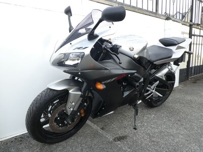 Yamaha YZF-R1 | Two Wheel Centre Mansfield Ltd