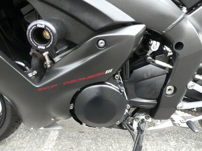 Yamaha YZF-R1 | Two Wheel Centre Mansfield Ltd