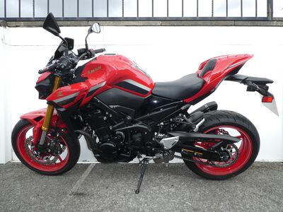 Kawasaki Z900 50th Anniversary ABS | Two Wheel Centre Mansfield Ltd