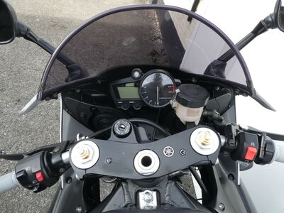 Yamaha YZF-R1 | Two Wheel Centre Mansfield Ltd