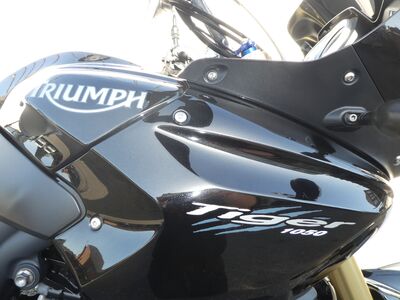Triumph Tiger 1050 | Two Wheel Centre Mansfield Ltd