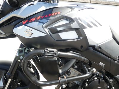 Suzuki DL1000 V-Strom XT ABS | Two Wheel Centre Mansfield Ltd