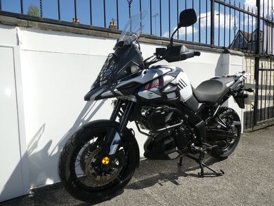 Suzuki DL1000 V-Strom XT ABS | Two Wheel Centre Mansfield Ltd