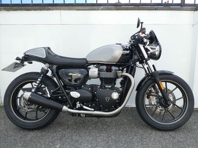 Triumph Bonneville Street Cup | Two Wheel Centre Mansfield Ltd