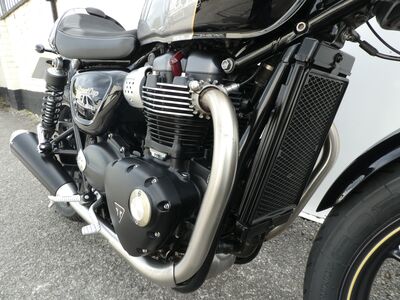 Triumph Bonneville Street Cup | Two Wheel Centre Mansfield Ltd