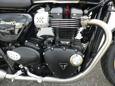 Triumph Bonneville Street Cup | Two Wheel Centre Mansfield Ltd