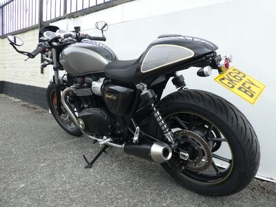 Triumph Bonneville Street Cup | Two Wheel Centre Mansfield Ltd