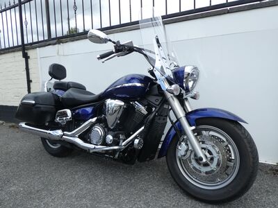 Yamaha XVS1300A Midnight Star | Two Wheel Centre Mansfield Ltd