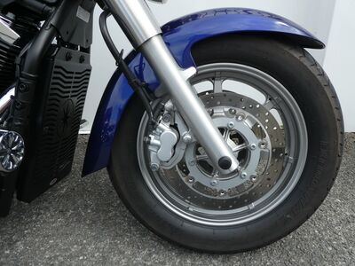 Yamaha XVS1300A Midnight Star | Two Wheel Centre Mansfield Ltd