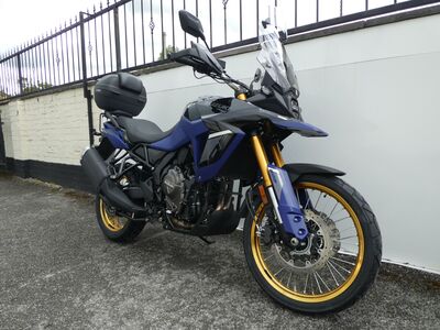 Suzuki DL800DE V-Strom ABS | Two Wheel Centre Mansfield Ltd