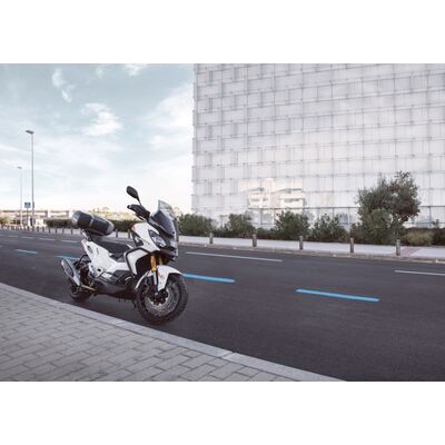 Peugeot XP400 GT - Sharp White | Peugeot Scooters Dealer | Two Wheel Centre Mansfield Ltd